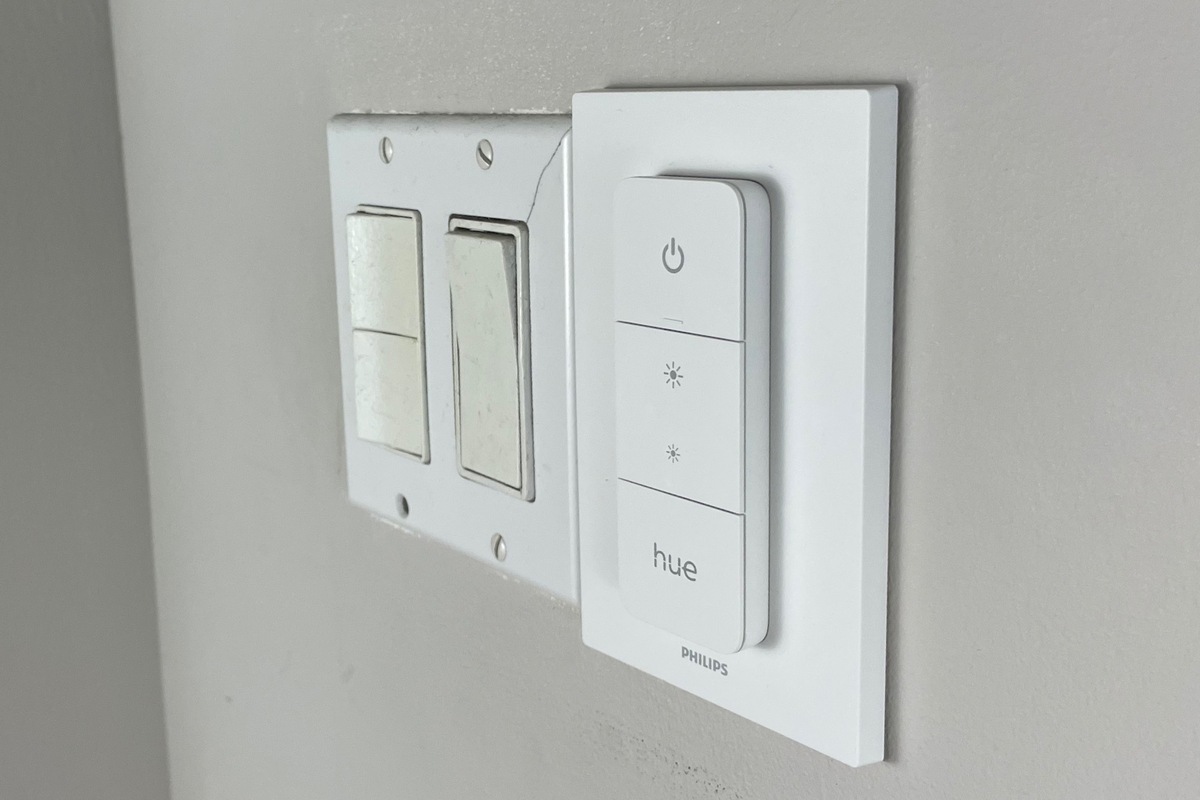 Philips Hue Dimmer Switch (2021) review The aging Hue dimmer switch