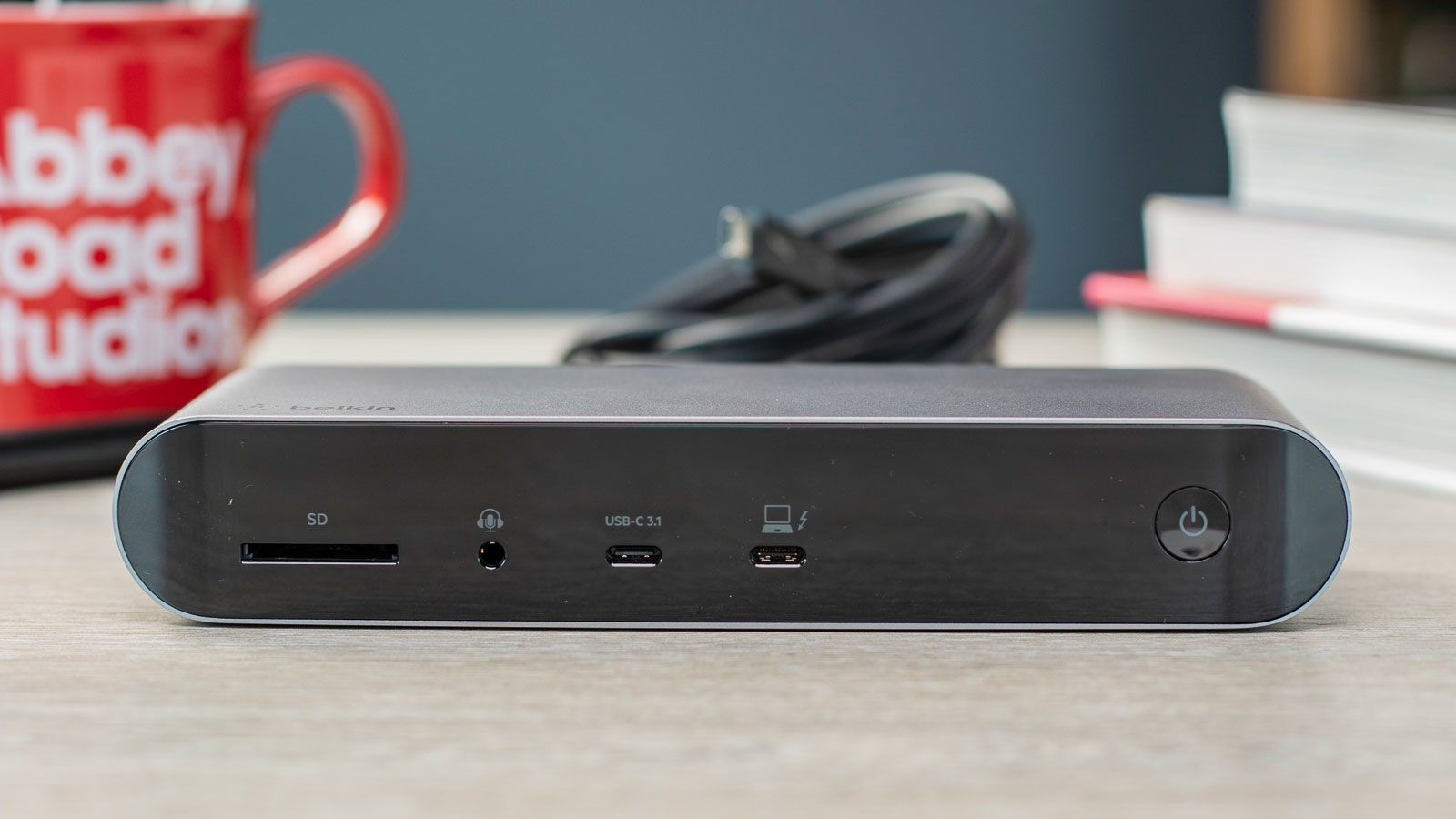 Belkin Pro Thunderbolt 4 Dock front